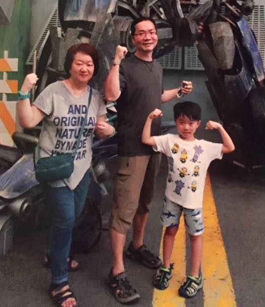 圖中唯一成年男性為事主